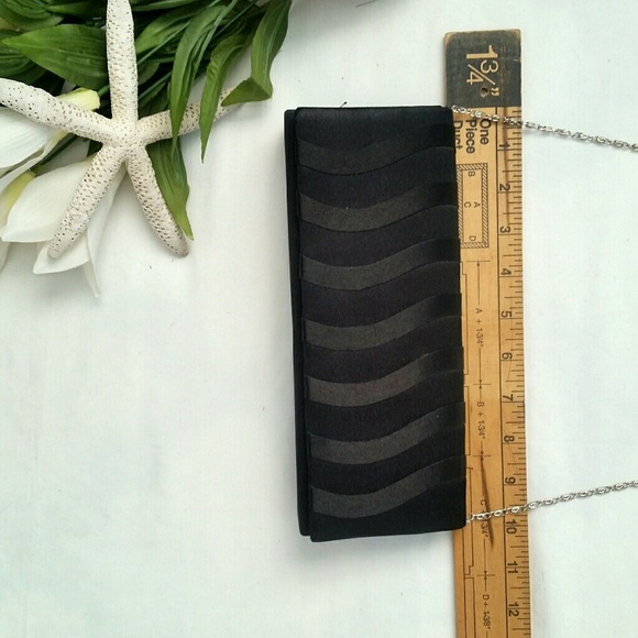 *Vintage Black Silky Satin Clutch with Chain* - Picture 4 of 5